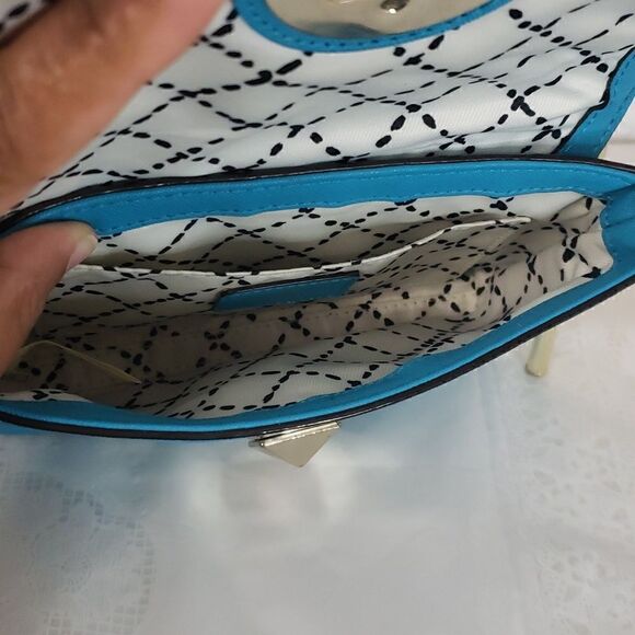 Kate Spade Small Crossbody Bag Great Used Condition - Picture 7 of 9